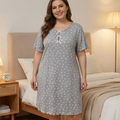 Nachthemd mit kleinem Blumenmuster und Schleifenbesatz - image 0