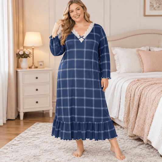 Nachthemd mit Spitzenbesatz und Karomuster - Blau - 4XL - image 0
