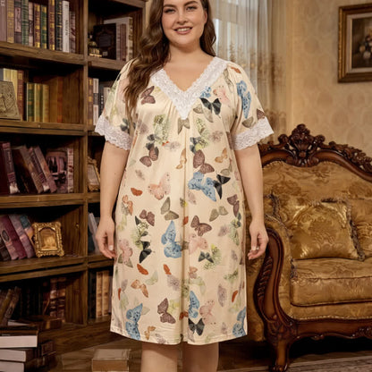 Nachthemd mit seidigem Schmetterlingsspitzenbesatz - Beige - 4XL - image 0