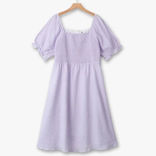 Fliederfarbenes Midikleid mit Struktur und Puffärmeln - Lila - 6XL - image 0