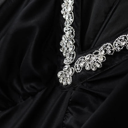 Besticktes Maxikleid mit V-Ausschnitt - image 4