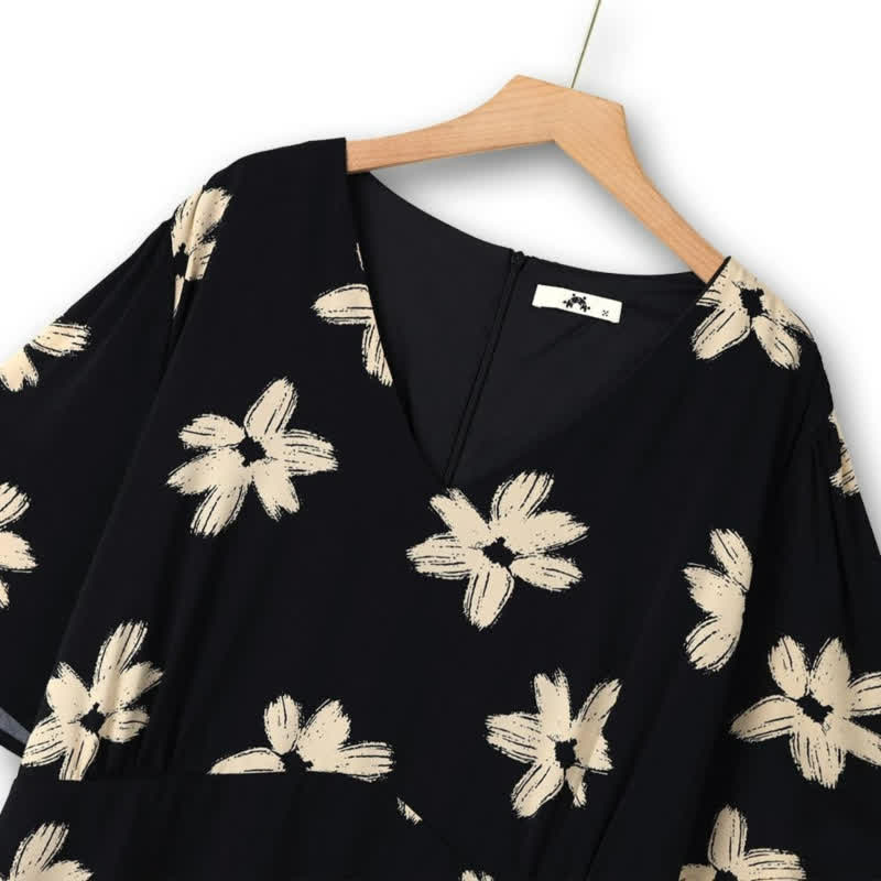 Midikleid mit geschwungenem Schnitt, floralem V-Ausschnitt - image 1