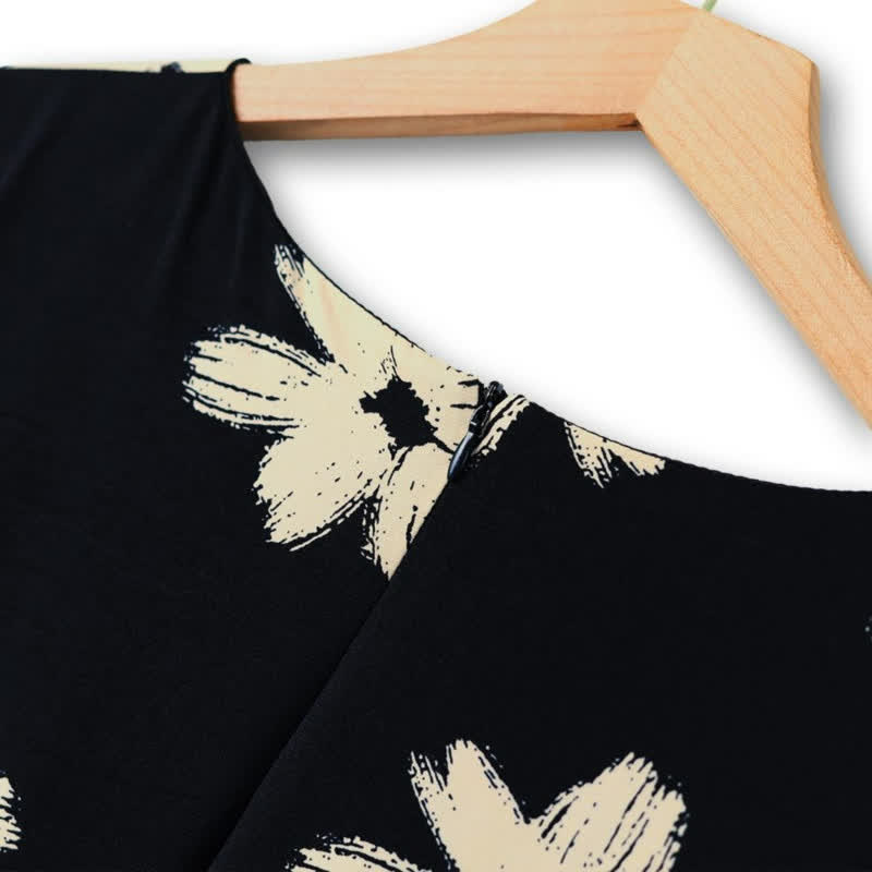 Midikleid mit geschwungenem Schnitt, floralem V-Ausschnitt - image 2