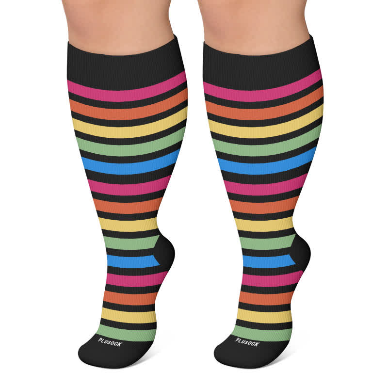 Kompressionsstrümpfe mit Streifen in Übergröße - Schwarz - 4XL - image 5