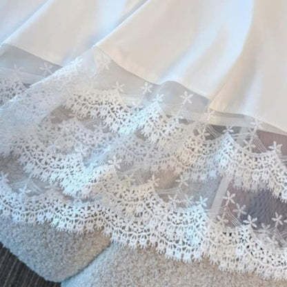 Set aus Oberteil mit Spitzensaum in Übergröße und marineblauer Hose mit Blumenmuster - image 5