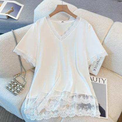 Set aus Oberteil mit Spitzensaum in Übergröße und marineblauer Hose mit Blumenmuster - Bluse - 6XL - image 1