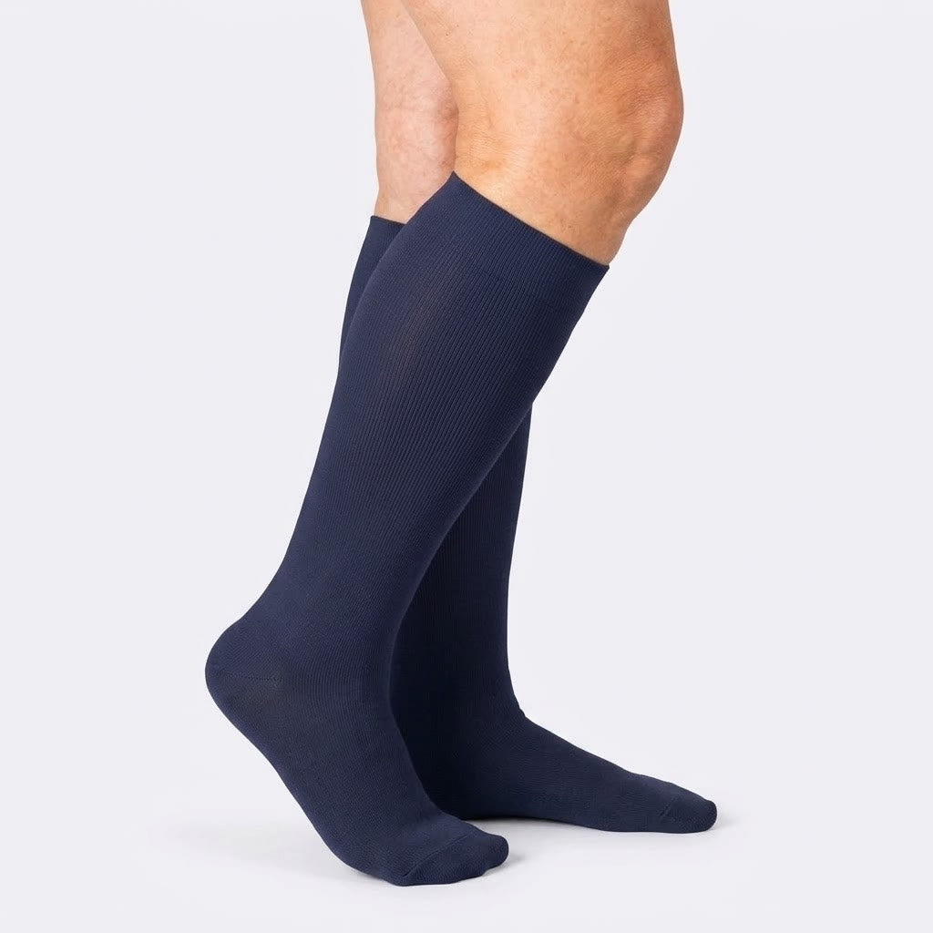 Plus Size Marineblaue Bambus-Kompressionsstrümpfe - image 2