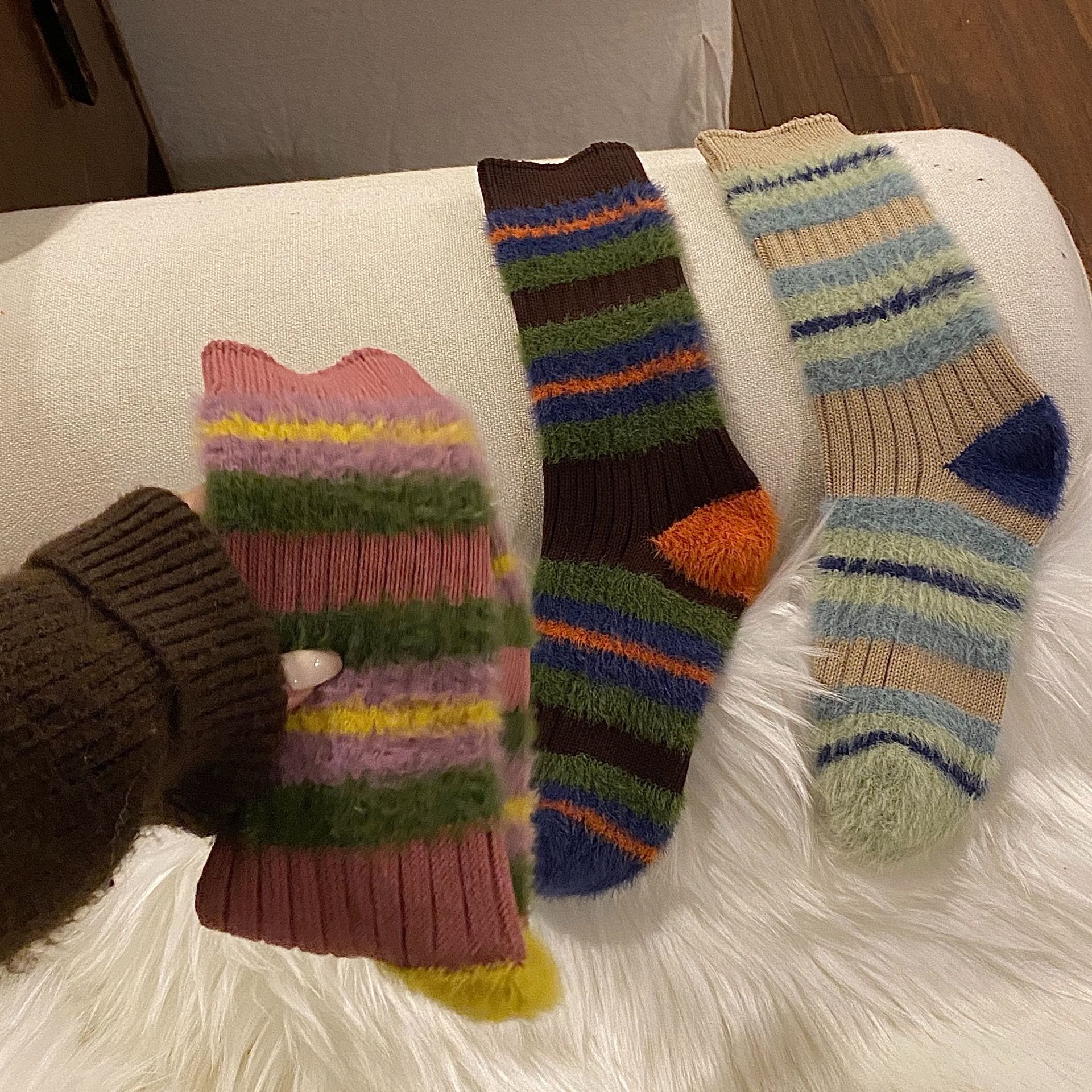 Farbblock-Socken mit Fellbesatz (6 Paar) - image 10