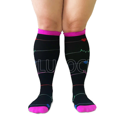 Lila Kompressionsstrümpfe mit EKG-Motiv in Übergrößen 2XL- 7XL (3 Paar) - image 4