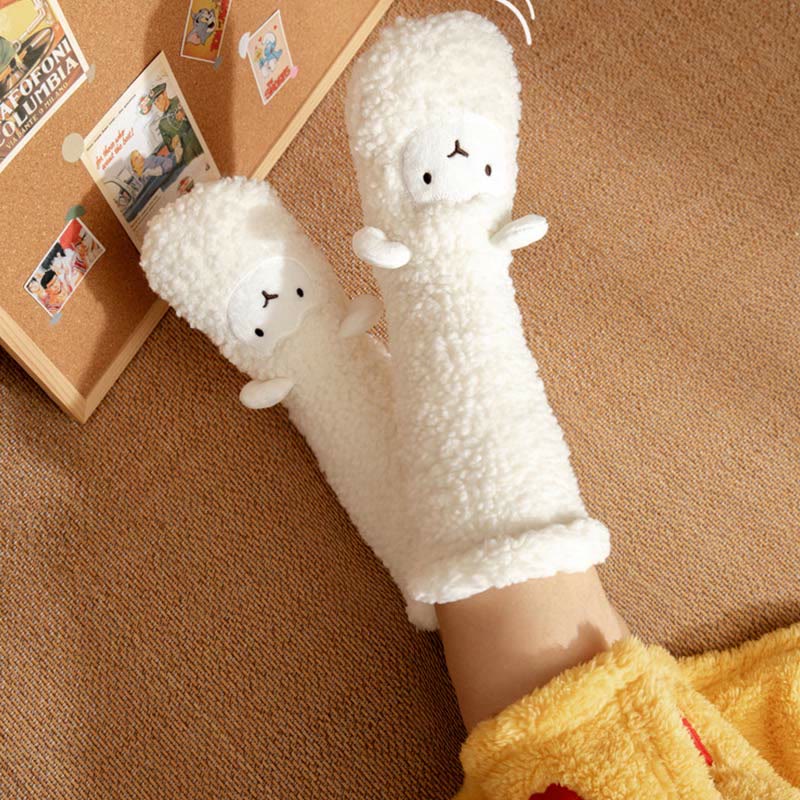 Winter-Hausschuhsocken aus Korallenfleece mit Lamm-Design - image 4