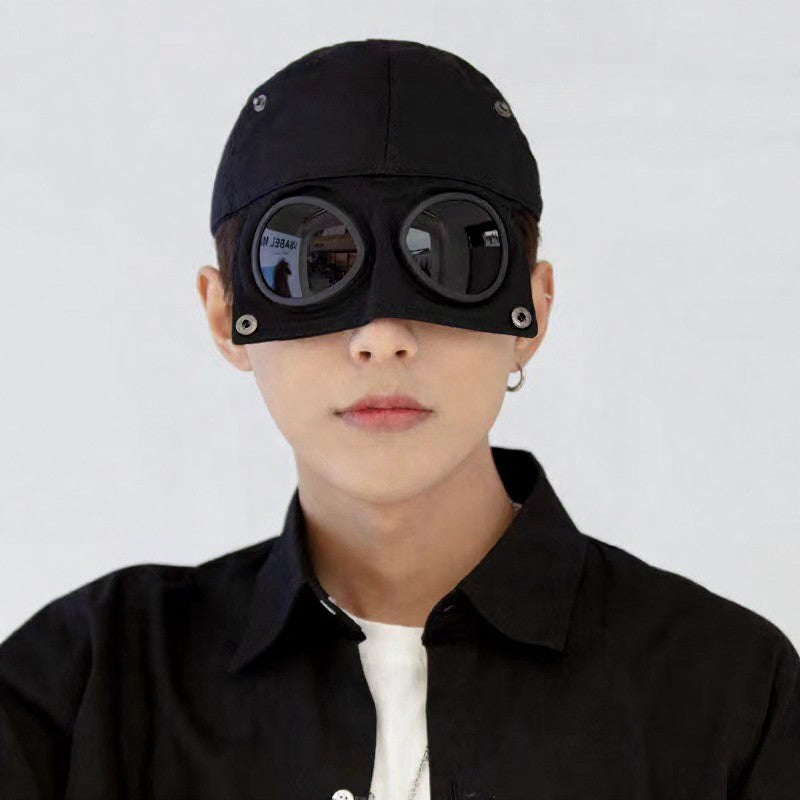Vintage-Brille im Streetwear-Stil - image 0