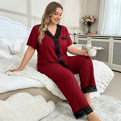 Pyjama-Set mit burgunderfarbenem Kontrastbesatz - Rot - 4XL - image 0
