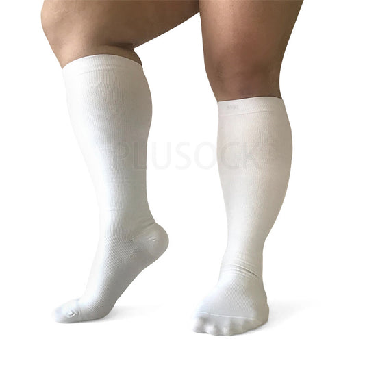 2XL-7XL Weiße Kompressionsstrümpfe in Übergröße (15–20 mmHg)