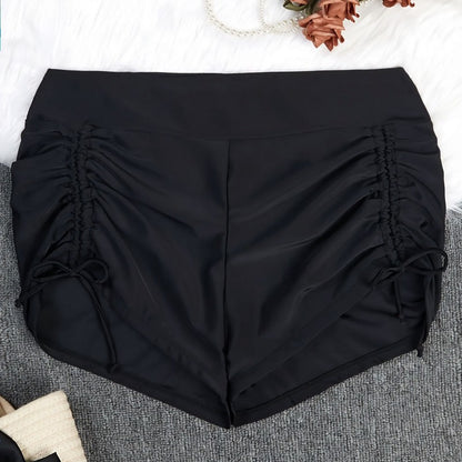 Schwarze, geraffte Badeshorts mit hohem Bund - image 3