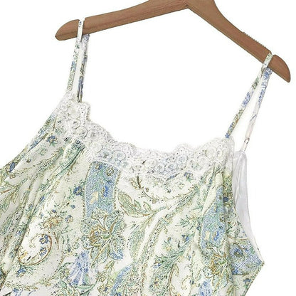 Zweiteiliges Set aus floralem Satinkleid und Strickjacke - image 3