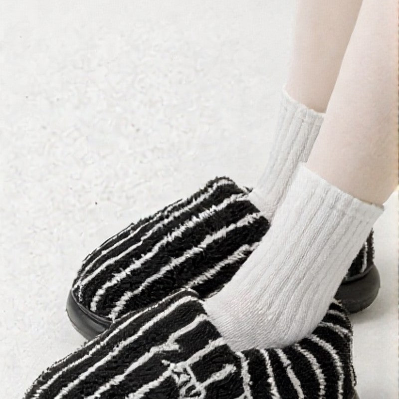 Plus Size Gestreifte Plüschschuhe mit geschlossener Ferse - image 2