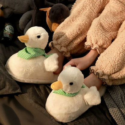 Kuscheliger Enten-Schal in Übergröße, Plüsch-Hausschuhe - image 0