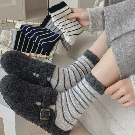 Kuschelige, gestreifte Strickstrümpfe (5 Paar) - Mehrfarbig - EU36-42 (US3-8,5) - image 0